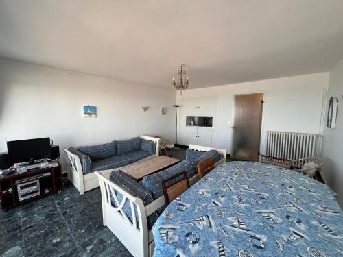 Appartement T3 avec balcon et parking, à deux pas de la plage - FR-1-197-182