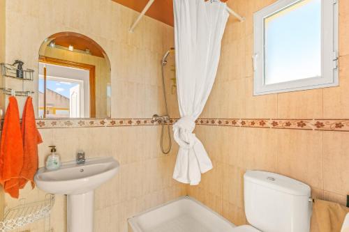 Ванна кімната в Seaside House in El Mojon