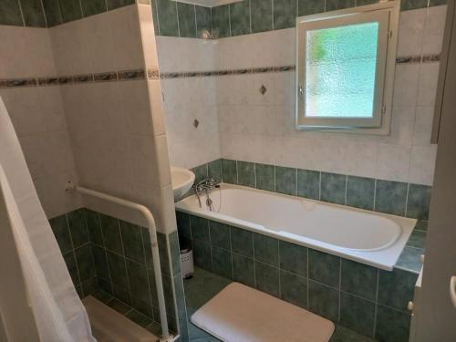 Logement entier chez Hélèneにあるバスルーム