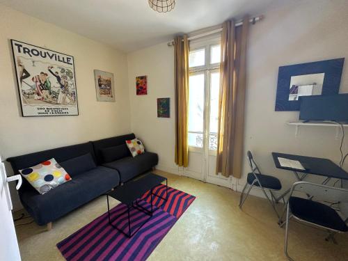 Fotografia z galérie ubytovania Studio cosy au cœur de Trouville, à 2 pas des Quais et de la plage, avec tout le confort nécessaire - FR-1-712-55 v destinácii Trouville-sur-Mer