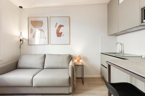 Bcn Town Apartments Born