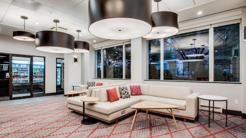 Holiday Inn Washington-Central/White House, an IHG Hotel Image