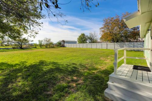 Gallery image of Updated Comanche Home with Country Views! in Comanche