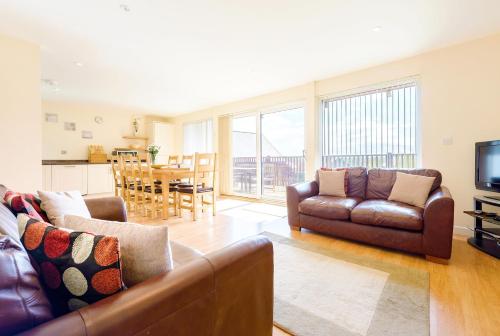 Benasa Lodge 65 Retallack