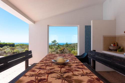 Moradia com piscina e vista Mar