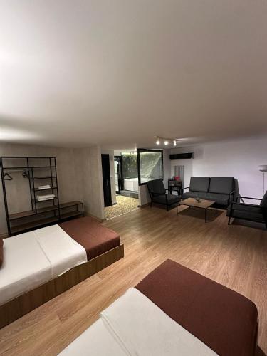 Casa Rosso Suite Hotel