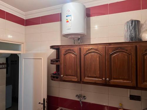 3 Zimmer Wohnung Corniche Nador Sidi Ali- am Meer & Wifiにあるキッチンまたは簡易キッチン
