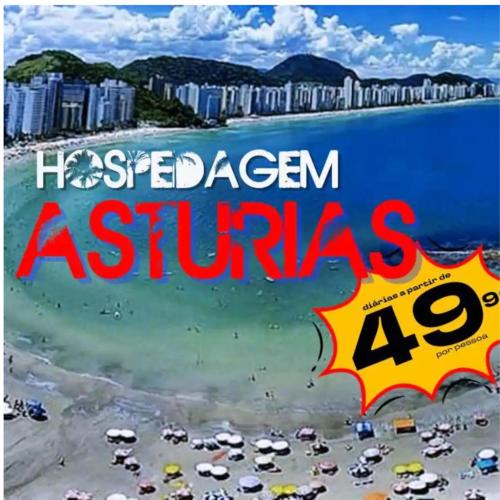 un poster di una spiaggia con auto in acqua di 03 Doutor Hostel 800mts da praia a Guarujá