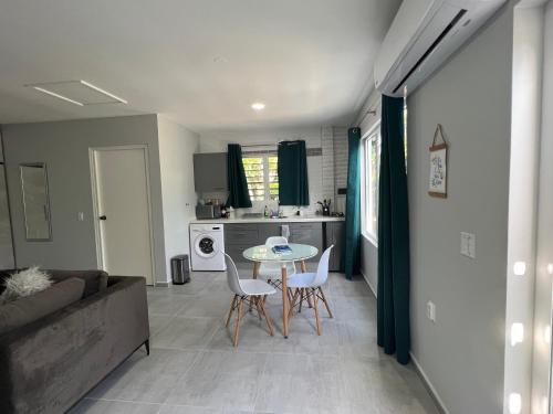 Photo de la galerie de l'établissement Tropical Escape: Spanish Water Studio Curacao, à Willemstad