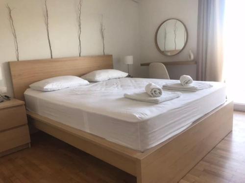 Modern Quiet Apartment Near Metro Athens Center