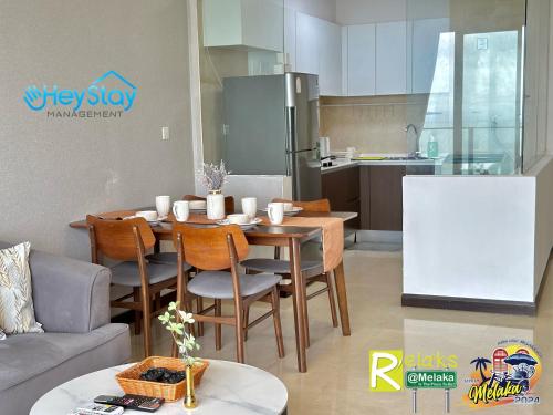 Una cocina o zona de cocina en Silver Scape Residence Melaka Raya By Heystay Management