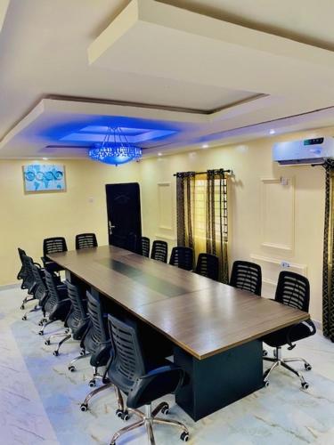 New Heights Castle Hotels – Photos 2