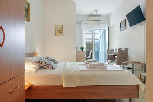 Apartments with parking space Baska Voda, Makarska - 16517