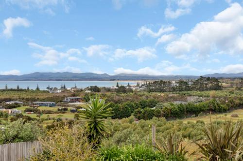 a view of the lake from the house at The Mermaid's Rest - Whatuwhiwhi Holiday Home in Kaitaia