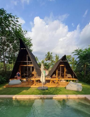 Kolam renang di atau dekat dengan Villa Verde the garden