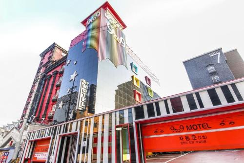 Fotografie z fotogalerie ubytování 9 to 9 motel v destinaci Gimhae