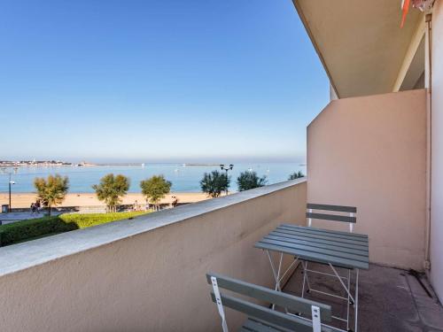 Photo de la galerie de l'établissement Appartement rénové proche plage à Saint-Jean-de-Luz - FR-1-4-684, à Saint-Jean-de-Luz