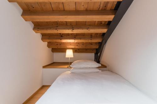 The Silk House by LionHost photo 31