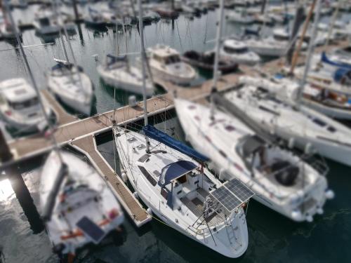 Fotografie z fotogalerie ubytování Location Unique : Le Bateau d'Antoine à Roscoff v destinaci Roscoff