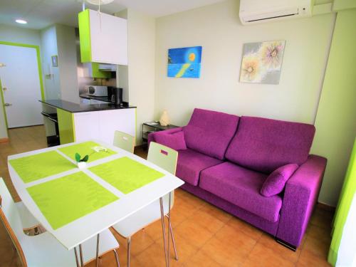 Estudio céntrico renovado con aire acondicionado y balcón, ideal para 4 personas en Roses - ES-258-48