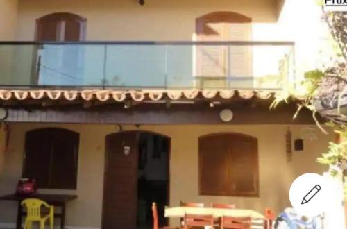 Το κτήριο όπου στεγάζεται  το δωμάτιο σε οικογενειακή κατοικία