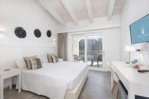 Gallery image of Hotel S'arena Beach in La Caletta