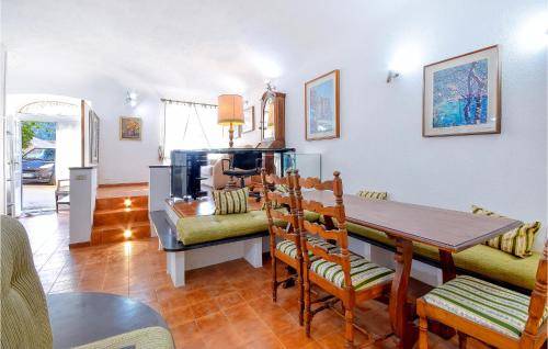 Ruang duduk di Lovely Apartment In Camogli With Wi-Fi
