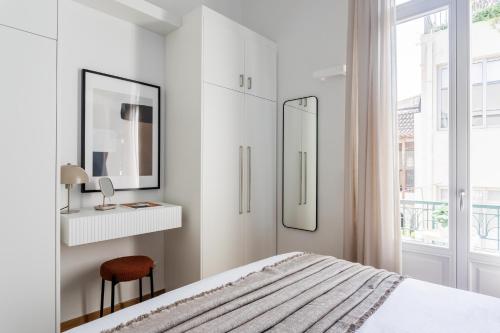 Elysian Apartments in Plaka by UPSTREET