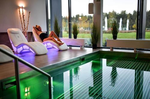 Hotel Bonifacio SPA&SPORT Resortの敷地内または近くにあるプール