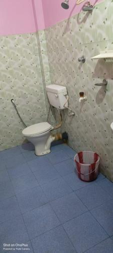Een badkamer bij JAYANTI HOME STAY