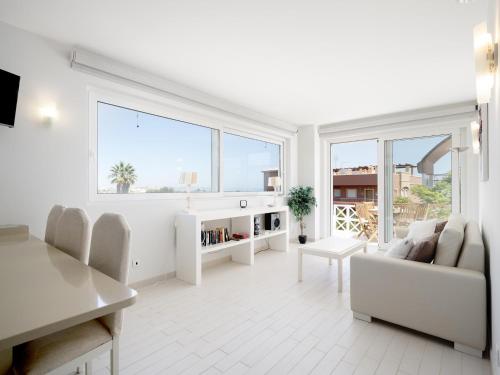 Contemporary Flat a Few Steps From the Beach #1944