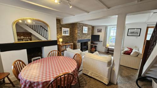 Hillside Cottage – Photos 4