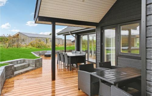 Κήπος έξω από το 3 Bedroom Lovely Home In Bogense