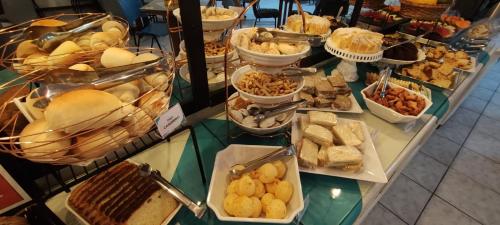 Makanan di atau berdekatan hotel