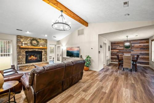 Peaceful Mtn View- Hot Tub- Fire Pit- Pets- Pond photo 34