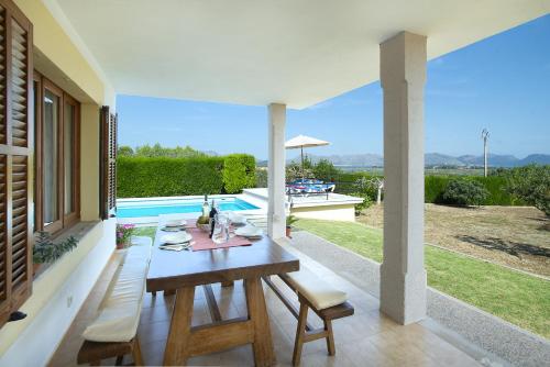 Owl Booking Villa Gabriel - Rustic Stay