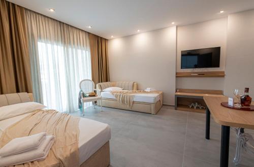 Gallery image of Sera-Nata Superior Suites in Nikiti