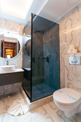 Bany a Hotel Luxor