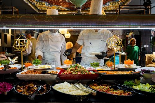 Φαγητό σε αυτό το ξενοδοχείο ή κάπου εκεί κοντά