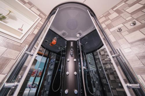 Koupelna v ubytování Station Self Check-in Apartments