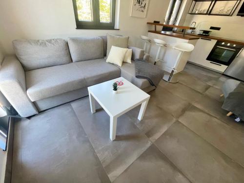 Enna Apartment C perfect location