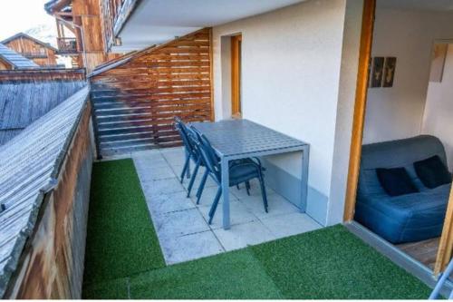 Et opholdsområde på appart 4 pers balcon piscine