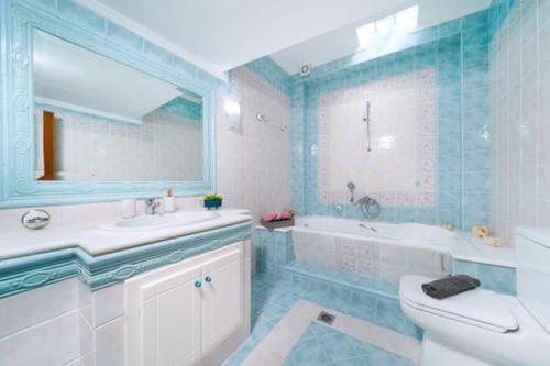 Ένα μπάνιο στο Sunside House