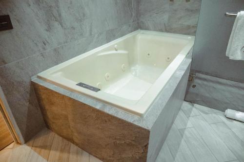 Koupelna v ubytování HUNICO HOTEL