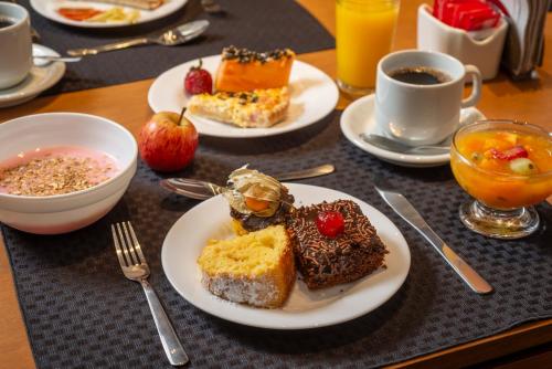 Jídlo v hotelu nebo okolí