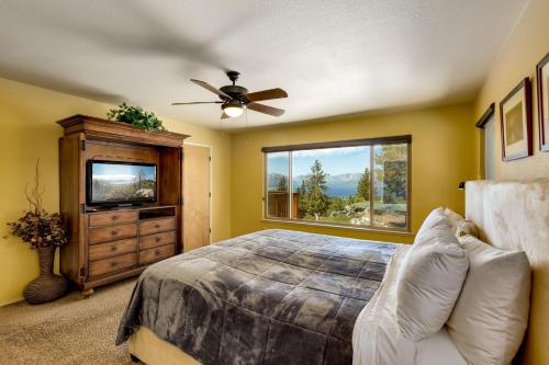 Postel nebo postele na pokoji v ubytování Tudor Lodge