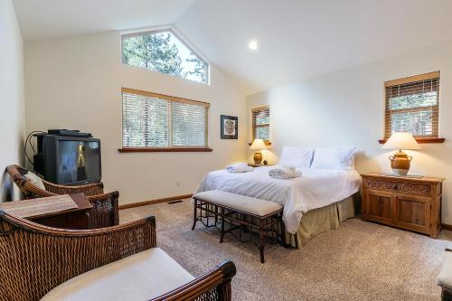 Ένα ή περισσότερα κρεβάτια σε δωμάτιο στο Silver Rock Lodge