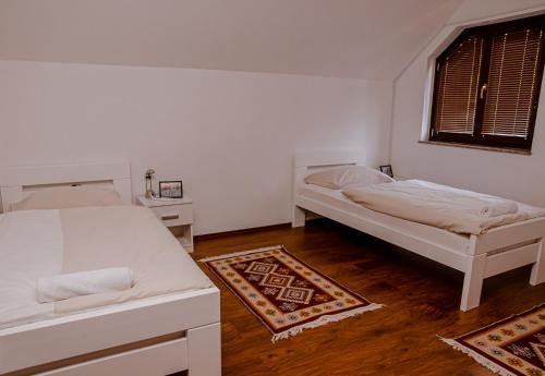 Katil atau katil-katil dalam bilik di Holiday home Avita