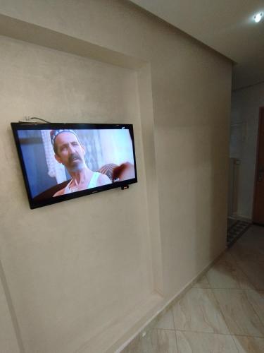 TV a/nebo společenská místnost v ubytování Appartement Sala Al Jadida