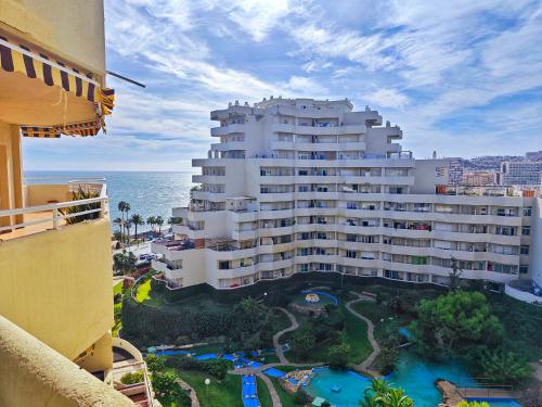 Apartamentos HOLIDAYS BENALBEACH